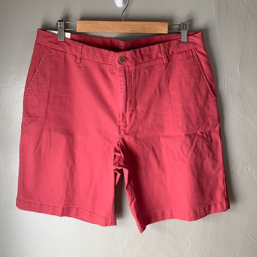 NWT IZOD saltwater stretch 9.5” inseam shorts